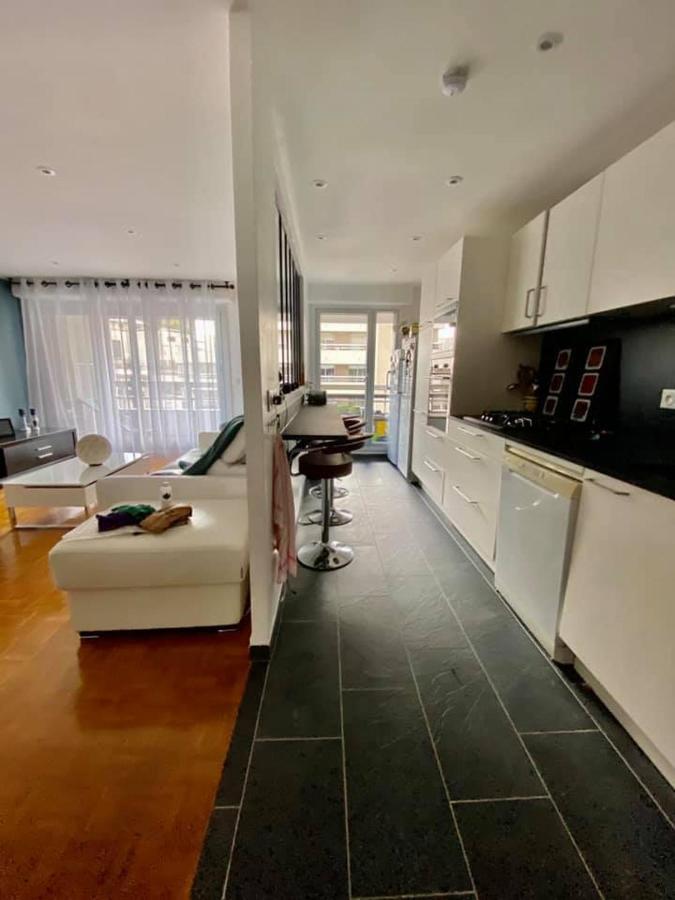 Chambre De 11 M2 Avec Balcon パリ エクステリア 写真