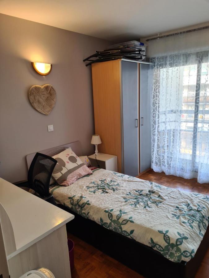 Chambre De 11 M2 Avec Balcon パリ エクステリア 写真